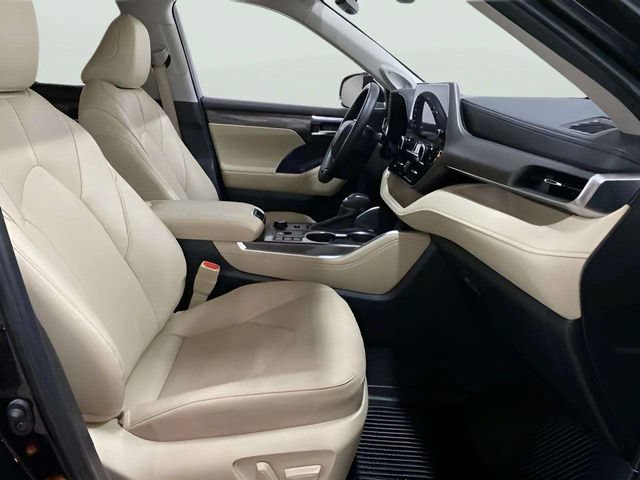 Used 2024 Toyota Highlander Limited AWD/4WD image 77