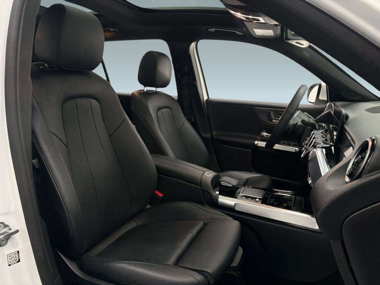 Certified 2023 Mercedes-Benz GLB 250 image 24