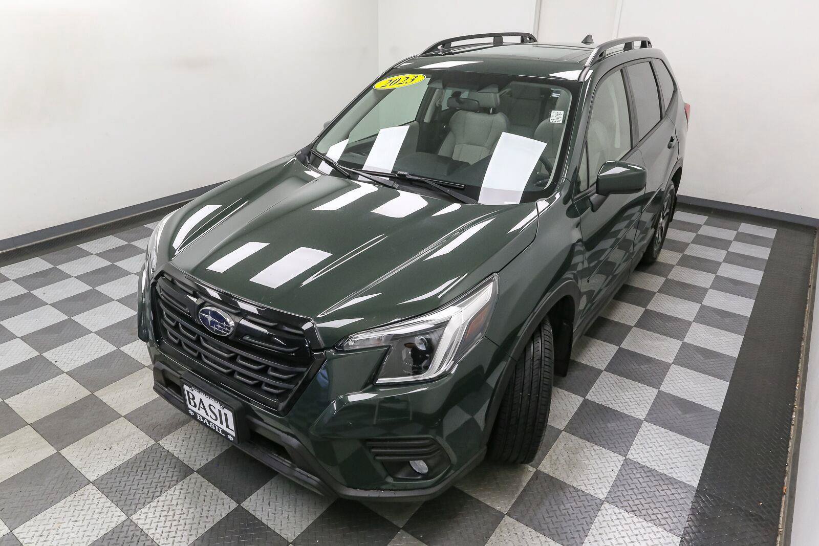 Used 2023 Subaru Forester Premium AWD/4WD image 6