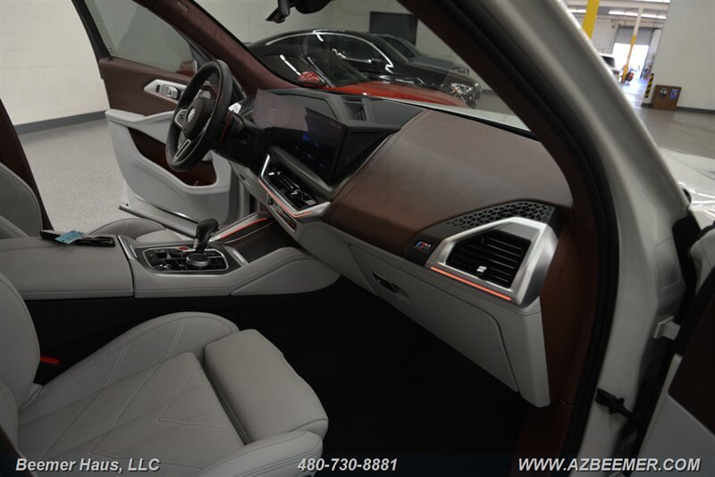 Used 2024 BMW XM AWD/4WD image 24