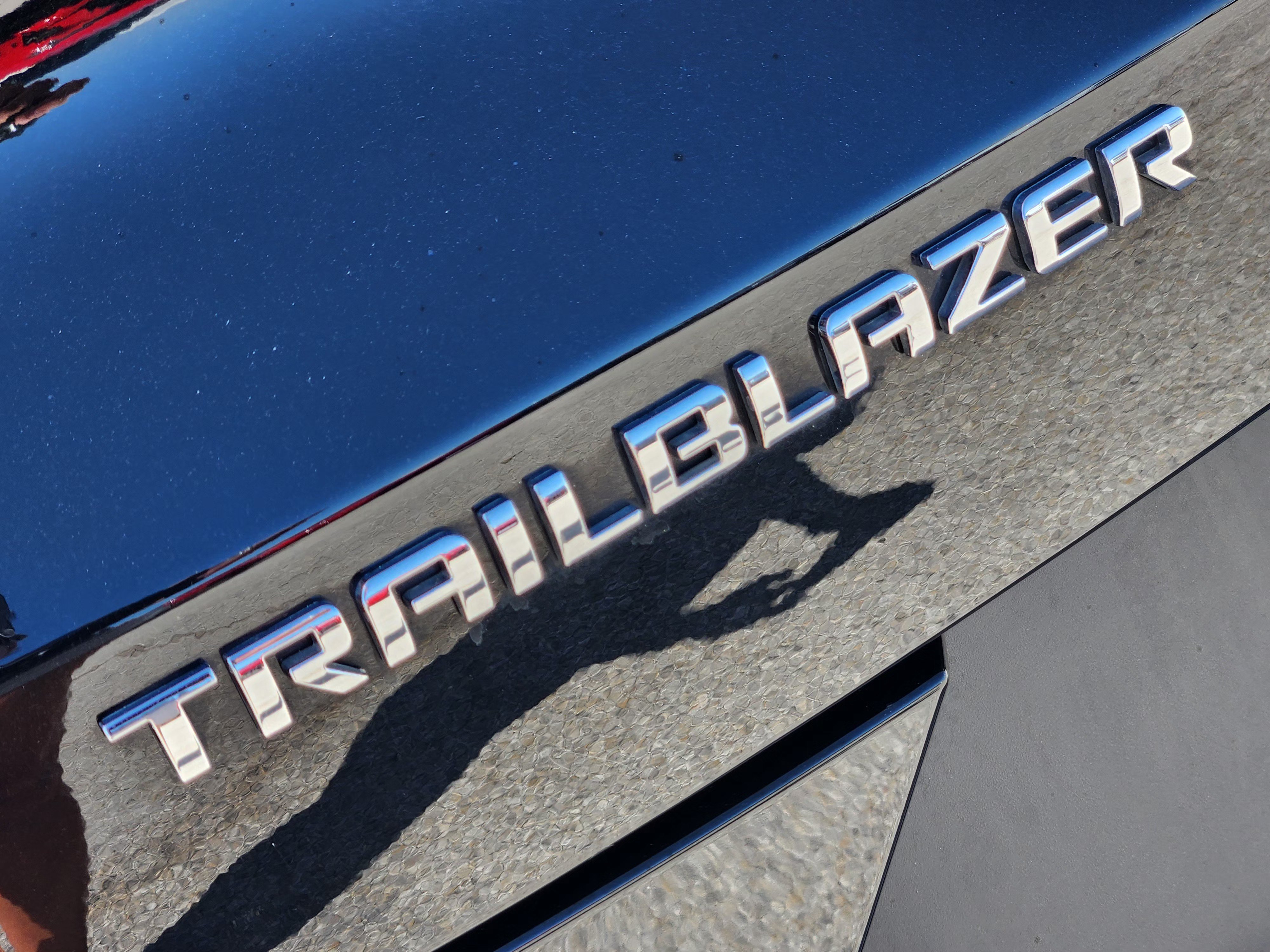 Used 2024 Chevrolet TrailBlazer LT w/ Driver Confidence Package FWD image 12