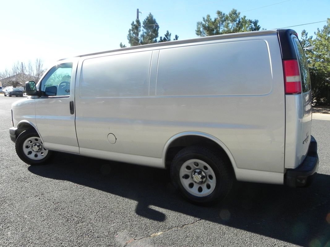 Used 2013 Chevrolet Express 1500 image 2