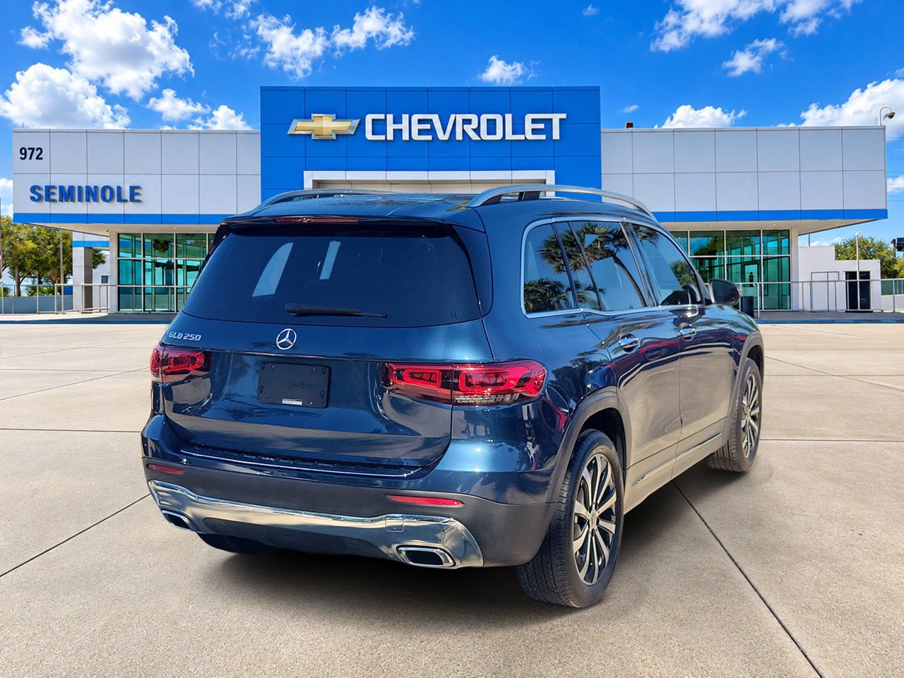 Used 2022 Mercedes-Benz GLB 250 image 4