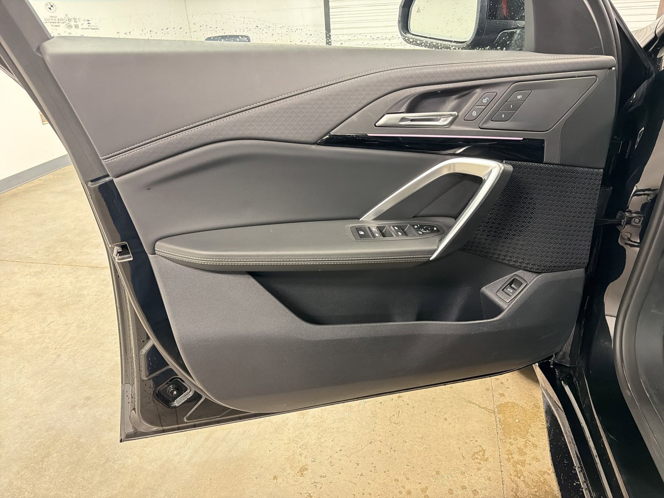 Certified 2025 BMW X2 xDrive28i image 12