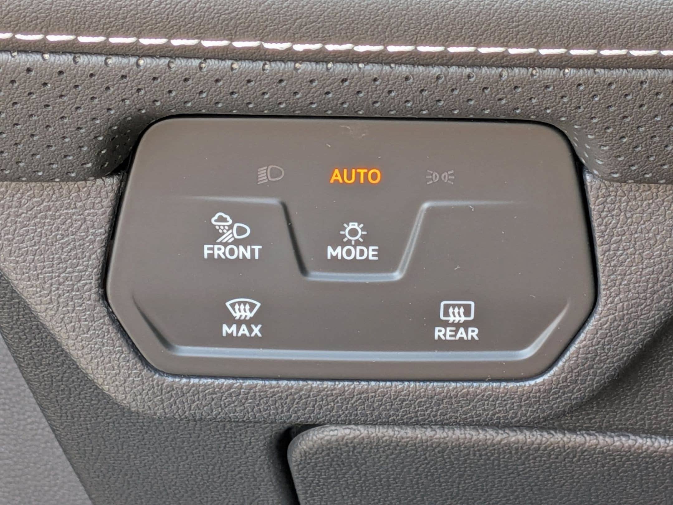New 2026 Volkswagen Atlas SE FWD image 17