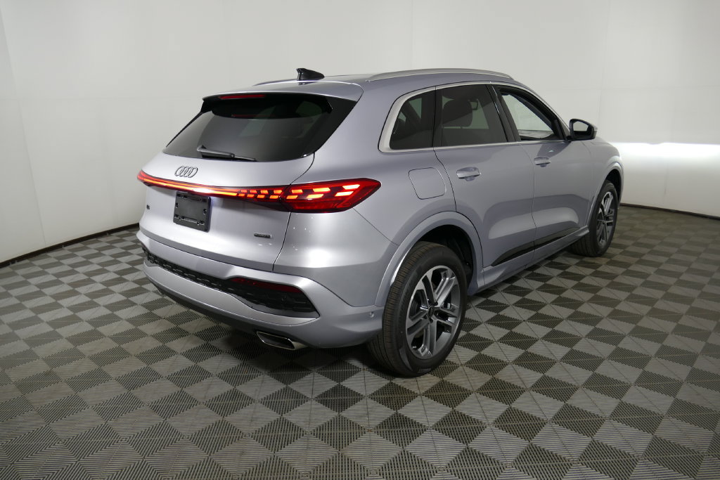 New 2026 Audi Q5 Premium Plus AWD/4WD image 3