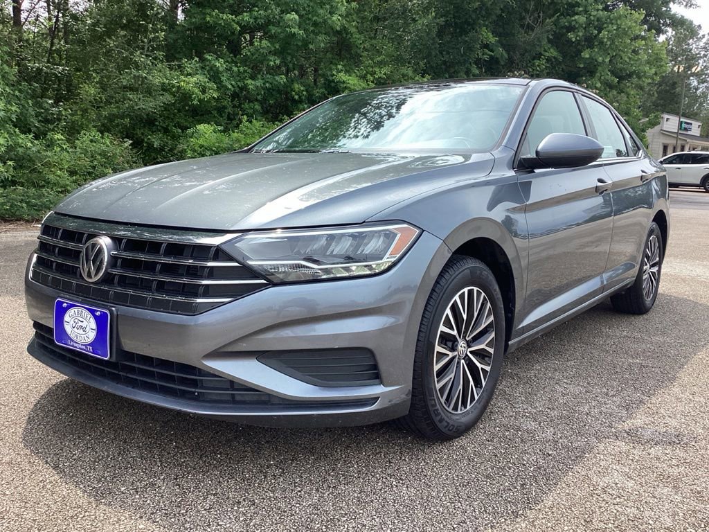 Used 2019 Volkswagen Jetta SE w/ Cold Weather Package FWD image 3