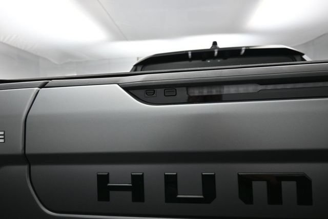 Used 2026 GMC Hummer EV 4x4 Crew Cab w/ Carbon Fiber Edition Package image 26