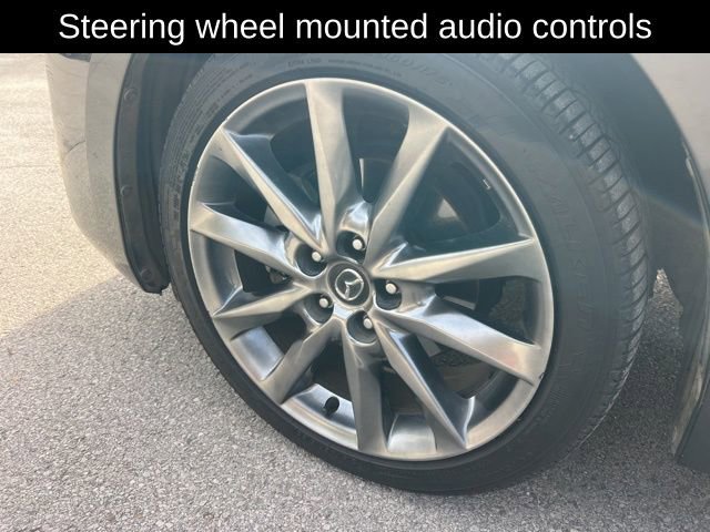 Used 2018 MAZDA MAZDA3 Touring image 10