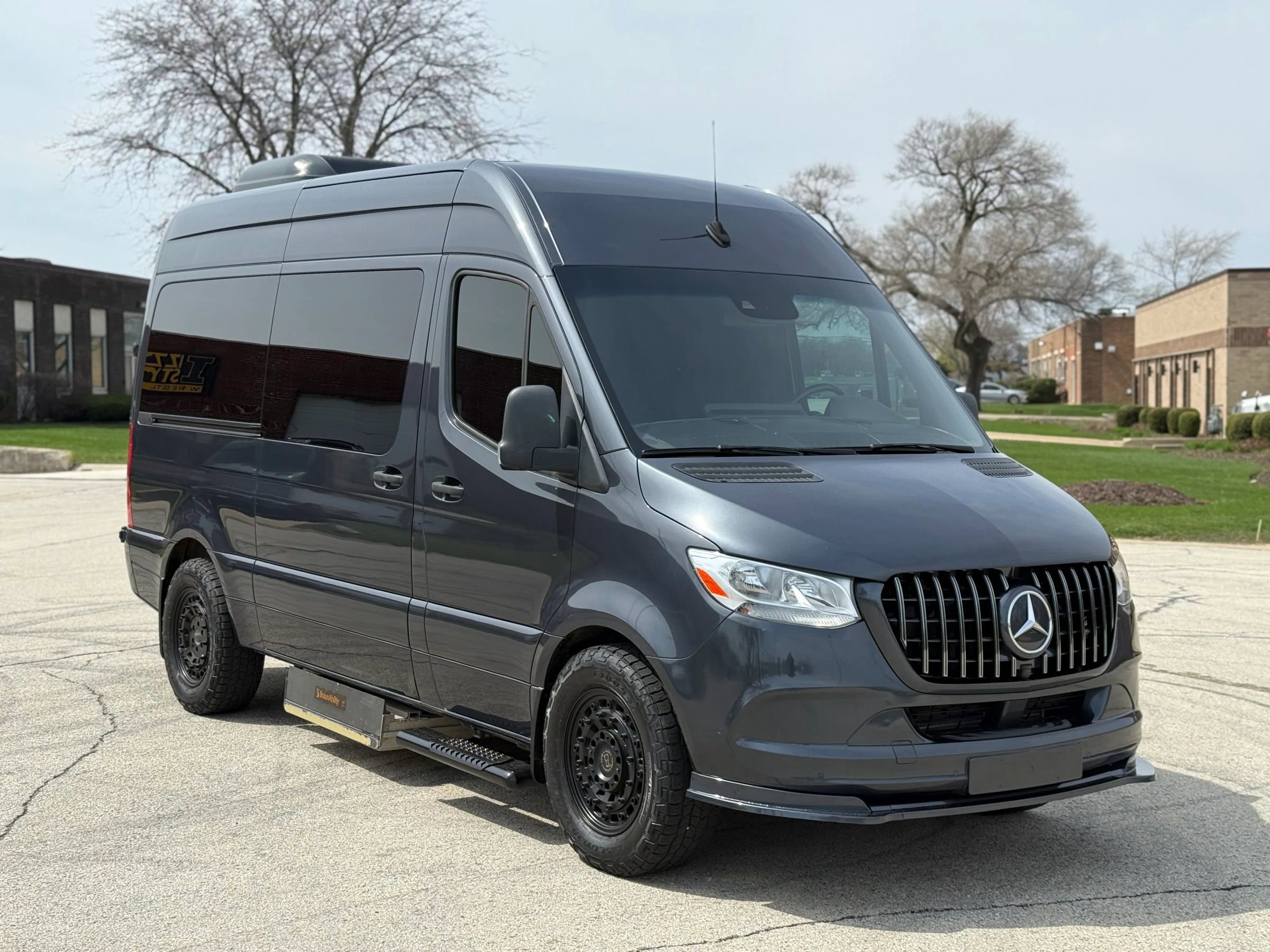 Used 2022 Mercedes-Benz Sprinter 2500 image 1