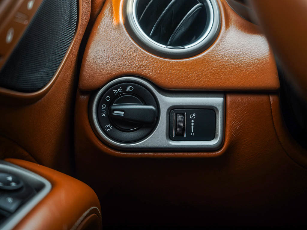 Used 2013 SRT Viper GTS w/ GTS Laguna Interior Pkg RWD image 36