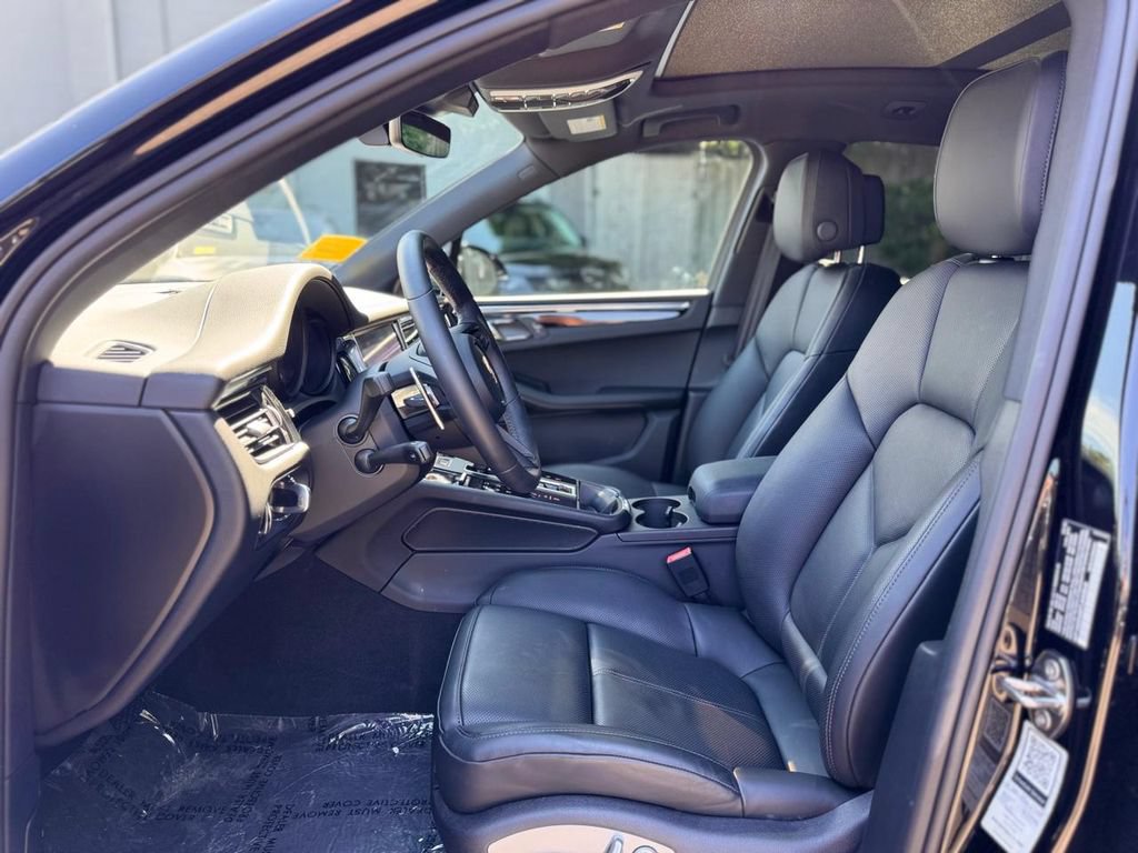 Used 2026 Porsche Macan S AWD/4WD image 17