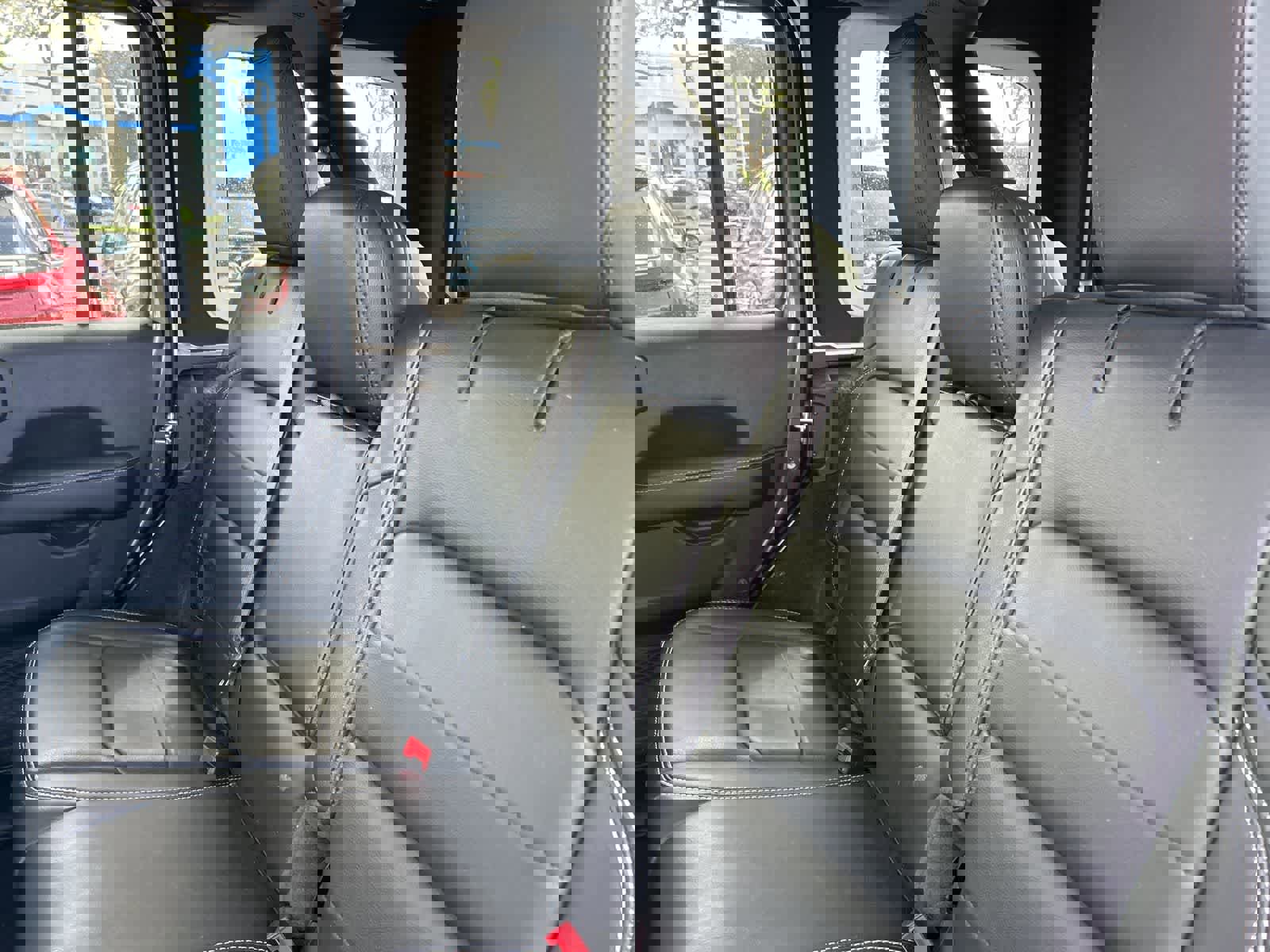 Used 2021 Jeep Wrangler Unlimited Sahara image 24