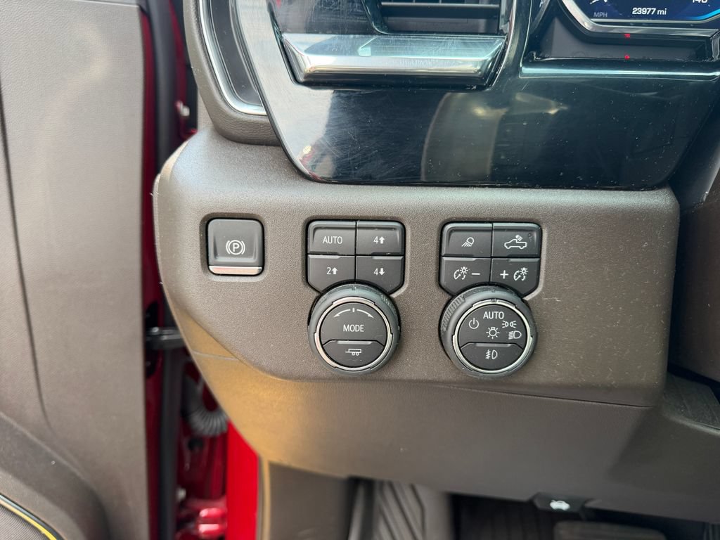 Used 2024 Chevrolet Silverado 1500 LTZ w/ LTZ Premium Package AWD/4WD image 19