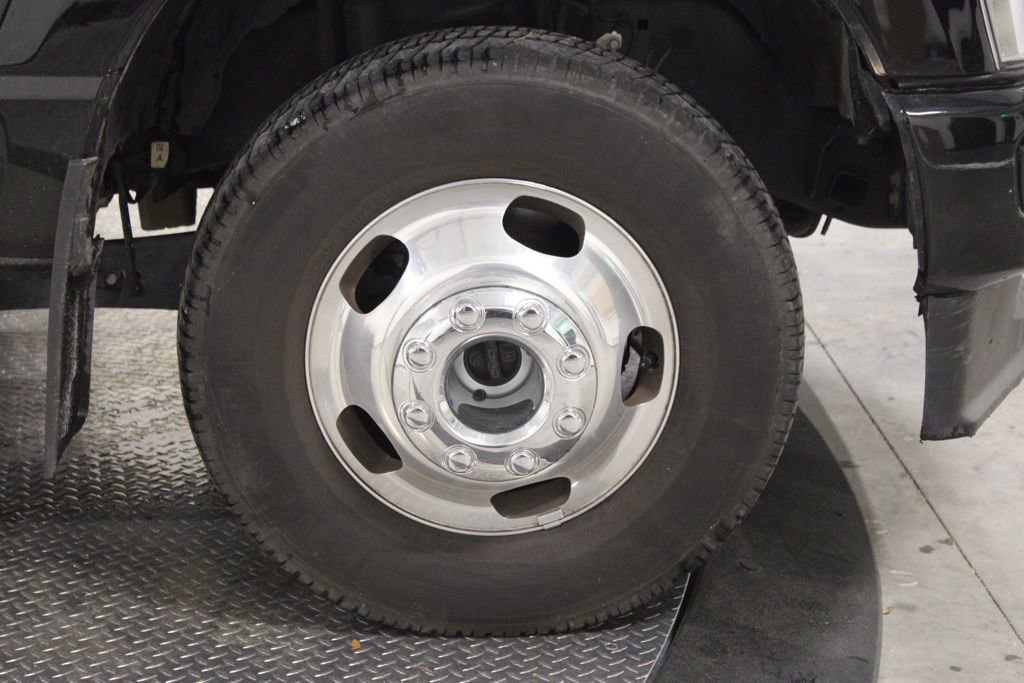 Used 2024 Ford F350 Limited w/ FX4 Off-Road Package AWD/4WD image 15