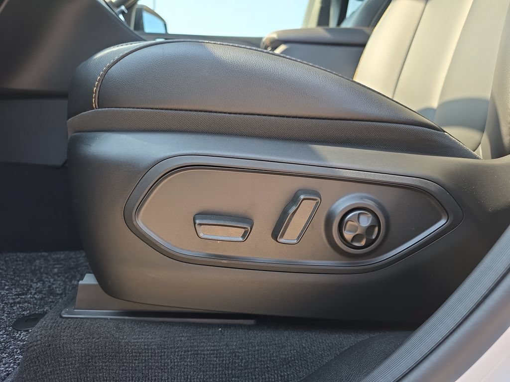 New 2026 Jeep Grand Cherokee L Limited AWD/4WD image 33