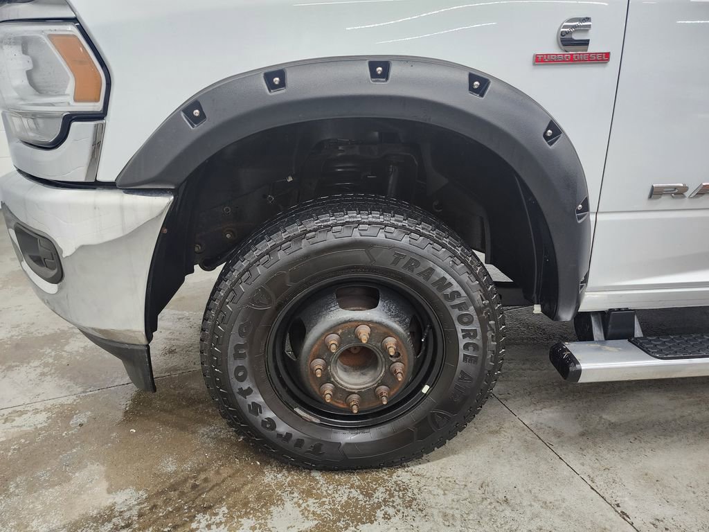 Used 2021 RAM 3500 Tradesman w/ Chrome Appearance Group image 35