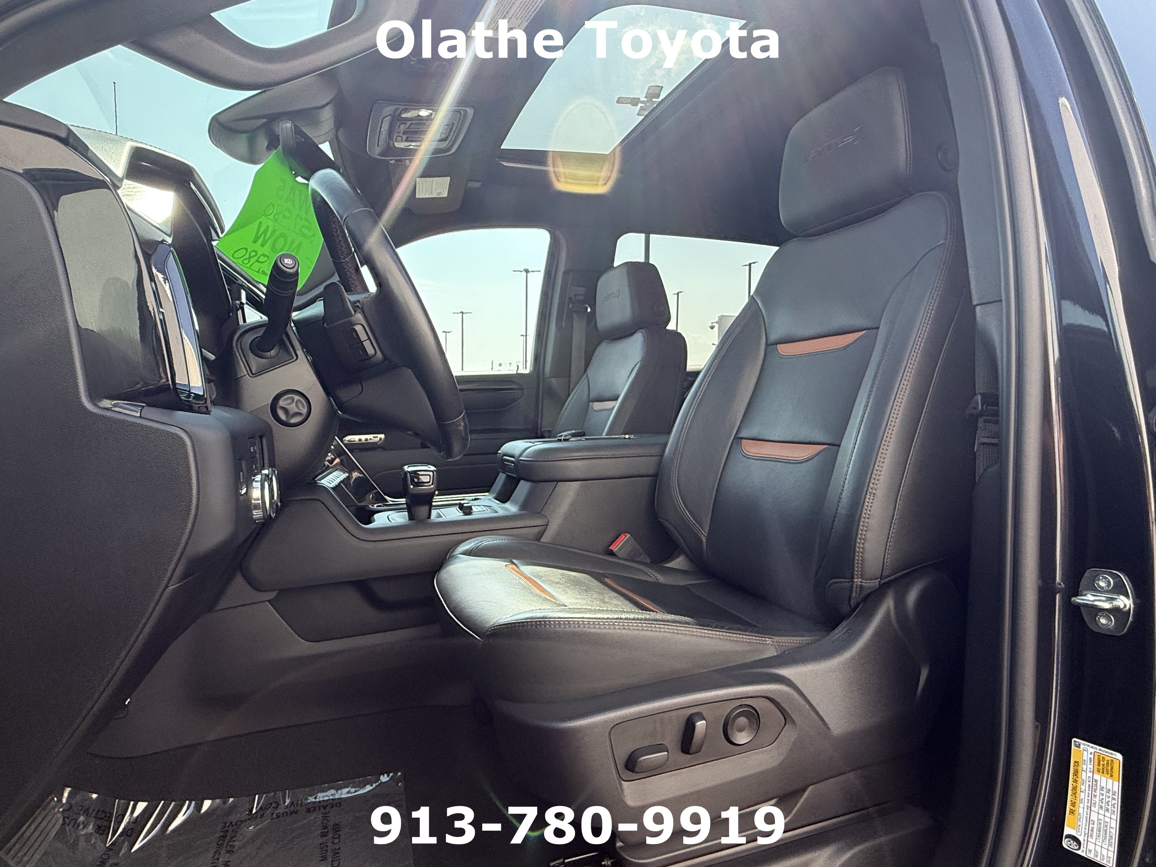 Used 2022 GMC Sierra 1500 AT4 w/ AT4 Premium Package AWD/4WD image 4