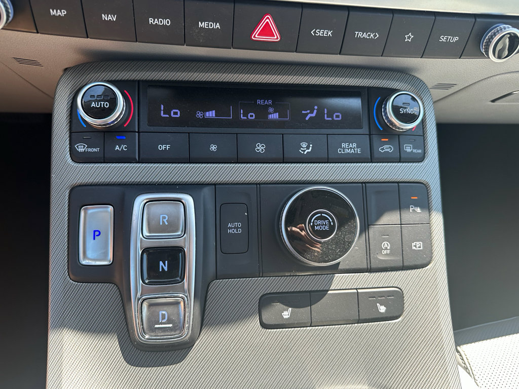 Used 2025 Hyundai Palisade SEL FWD image 19