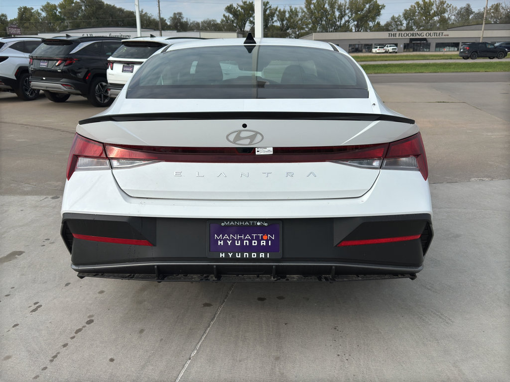 New 2025 Hyundai Elantra Sport image 9