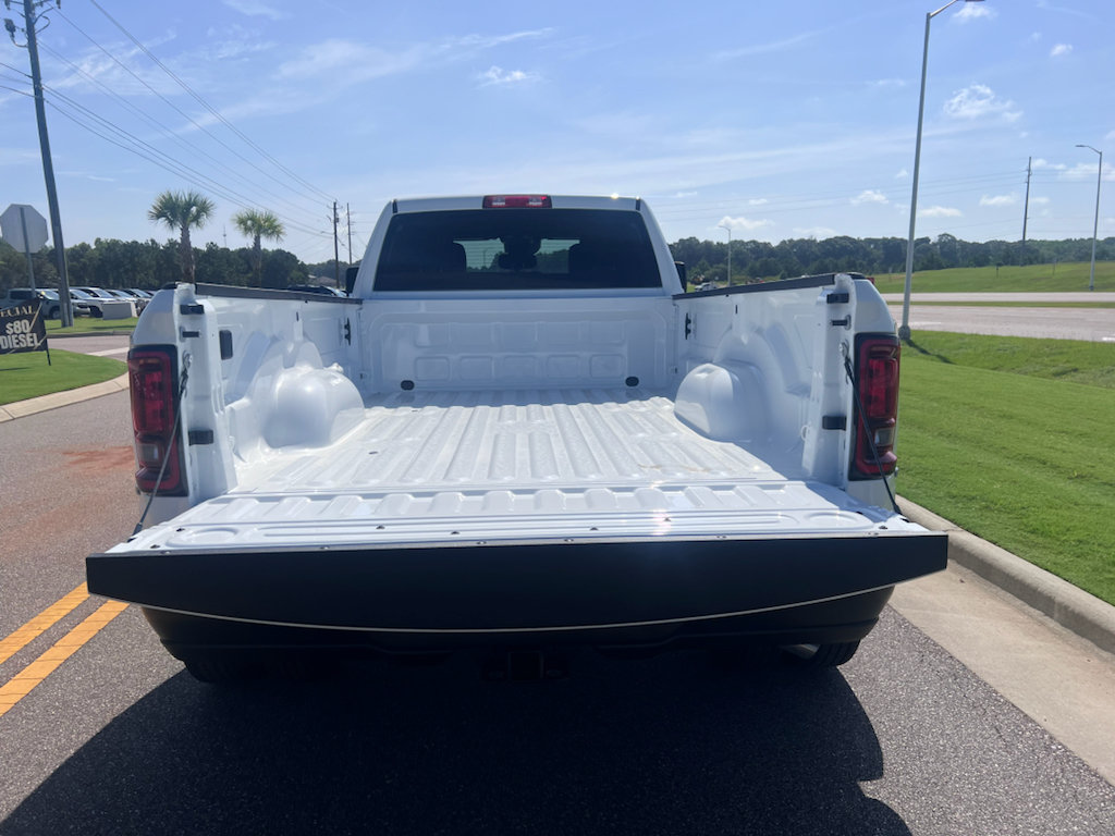New 2026 RAM 3500 Tradesman AWD/4WD image 10