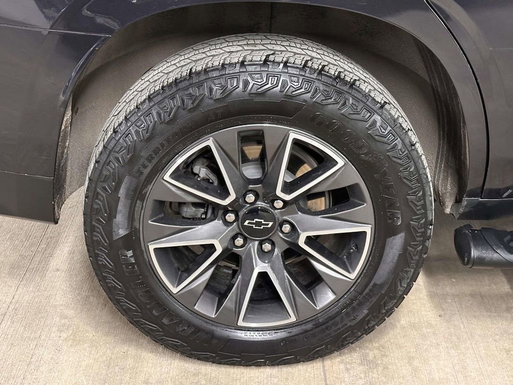 Used 2023 Chevrolet Tahoe Z71 w/ Luxury Package image 12