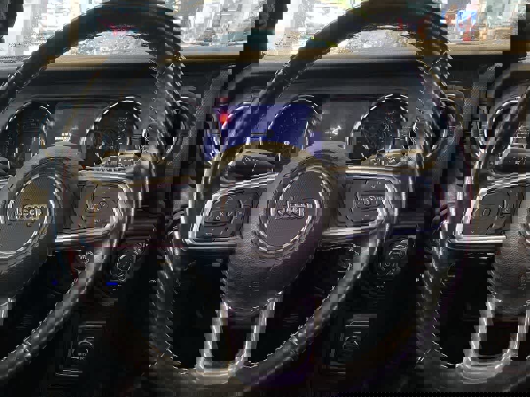 Used 2021 Jeep Wrangler Sahara w/ Cold Weather Group image 17