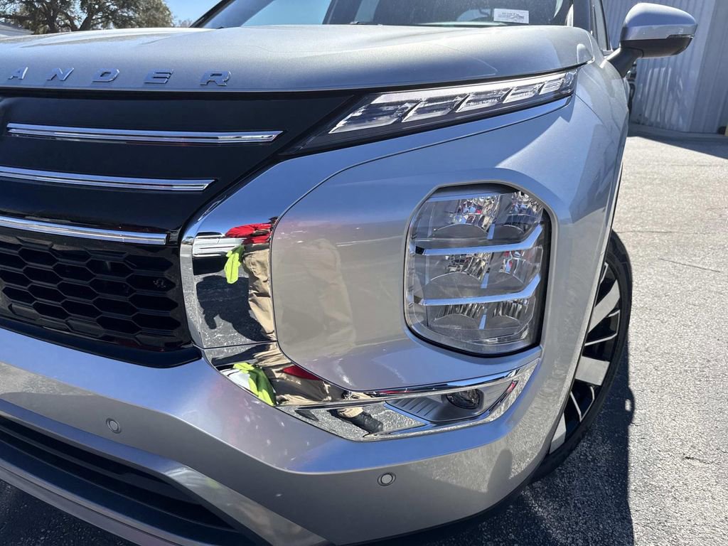 New 2026 Mitsubishi Outlander SE image 9