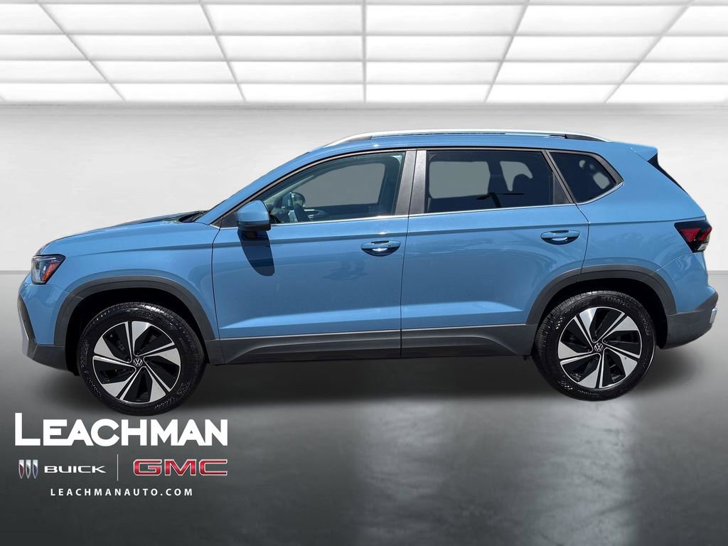 Used 2025 Volkswagen Taos SE image 7