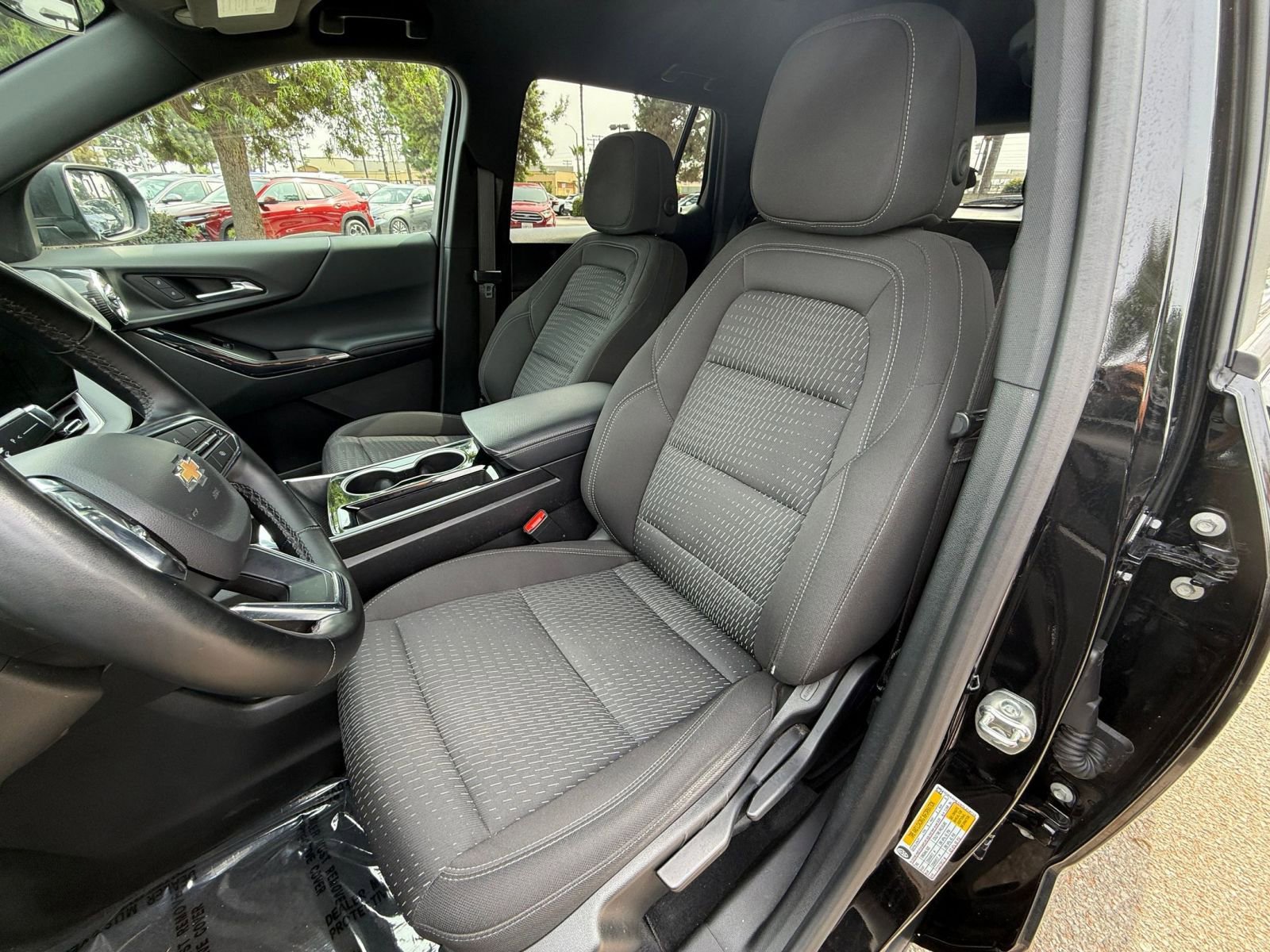 Used 2025 Chevrolet Equinox LT image 34