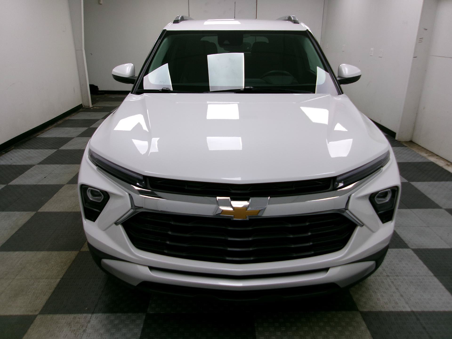 Used 2024 Chevrolet TrailBlazer LT w/ Convenience Package AWD/4WD image 15