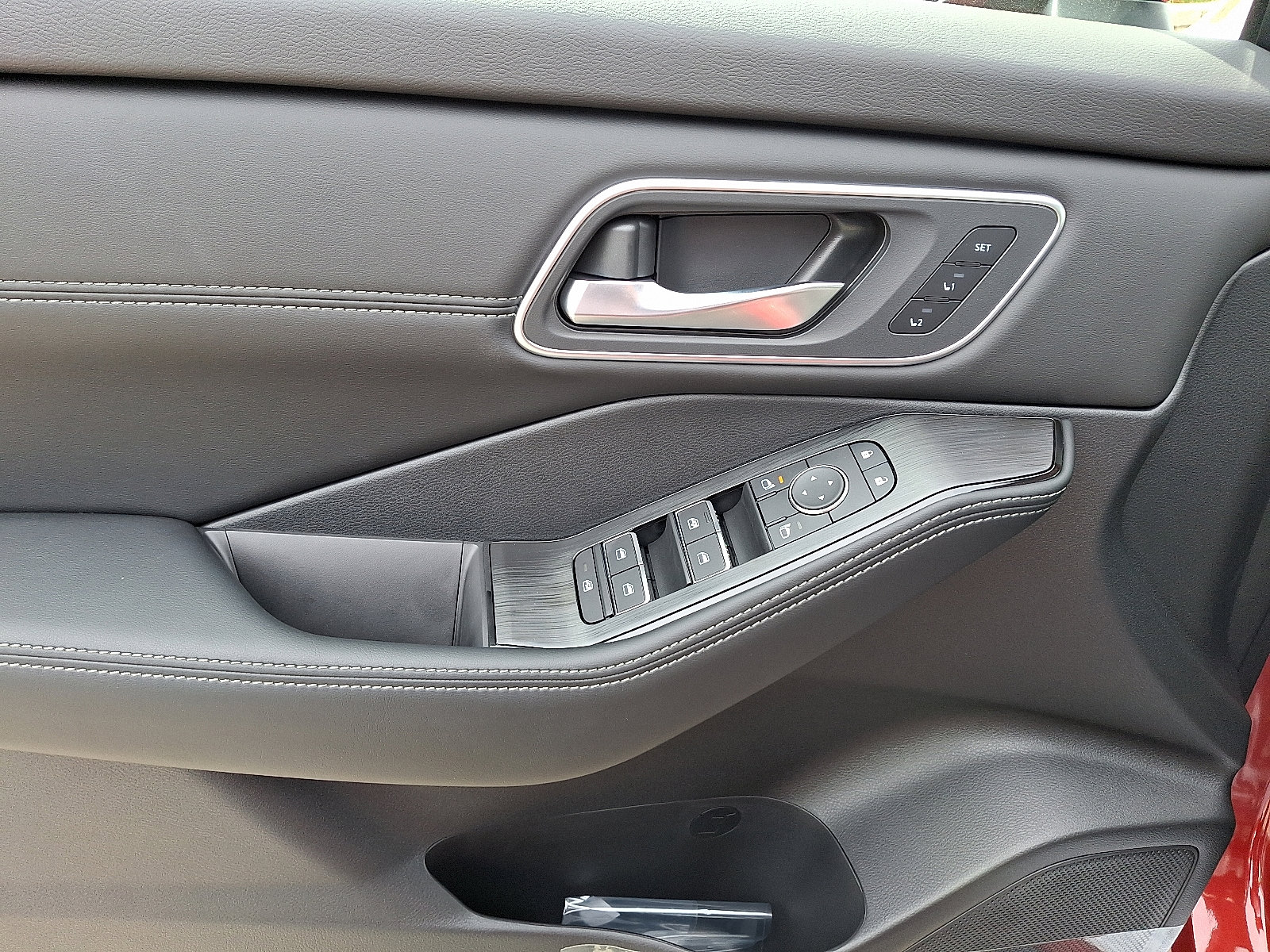 New 2026 Nissan Rogue Platinum w/ Platinum Premium Package image 8