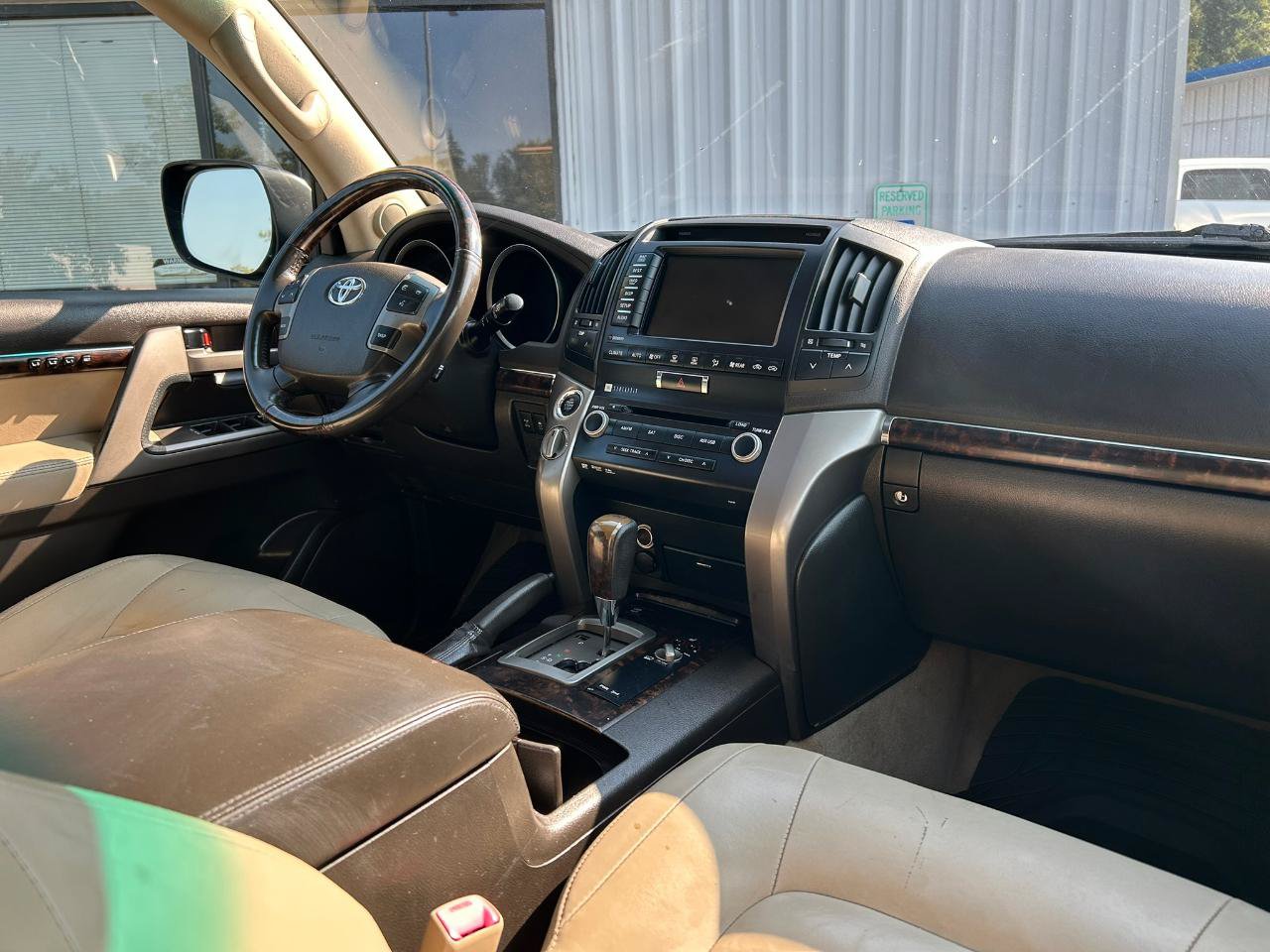 Used 2011 Toyota Land Cruiser w/ Upgrade Pkg AWD/4WD image 23