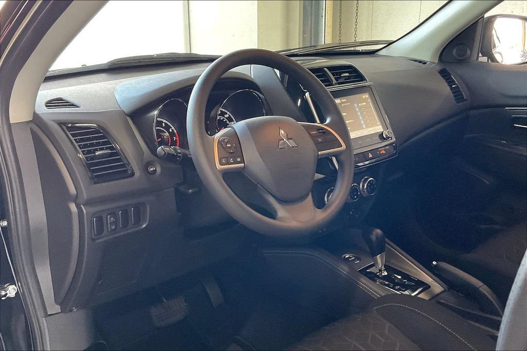 Used 2026 Mitsubishi Outlander Sport AWD image 4