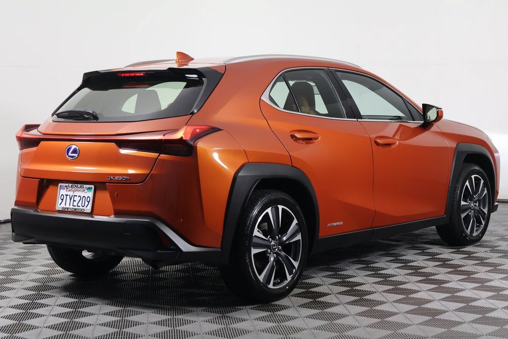 Certified 2020 Lexus UX 250h w/ Cold Area Package AWD/4WD image 4