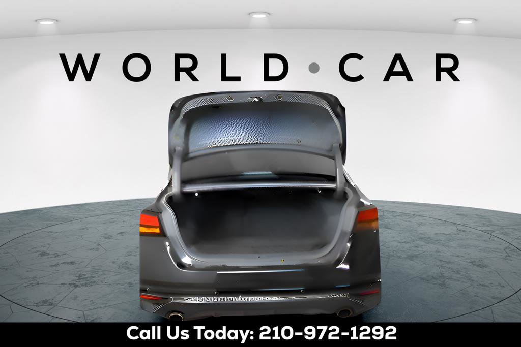 Used 2019 Nissan Altima 2.0 Edition One image 5