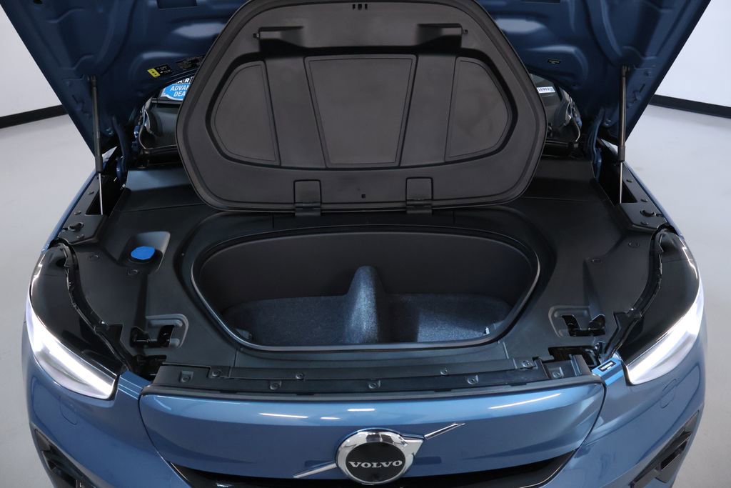 Used 2022 Volvo C40 P8 Recharge Ultimate image 42