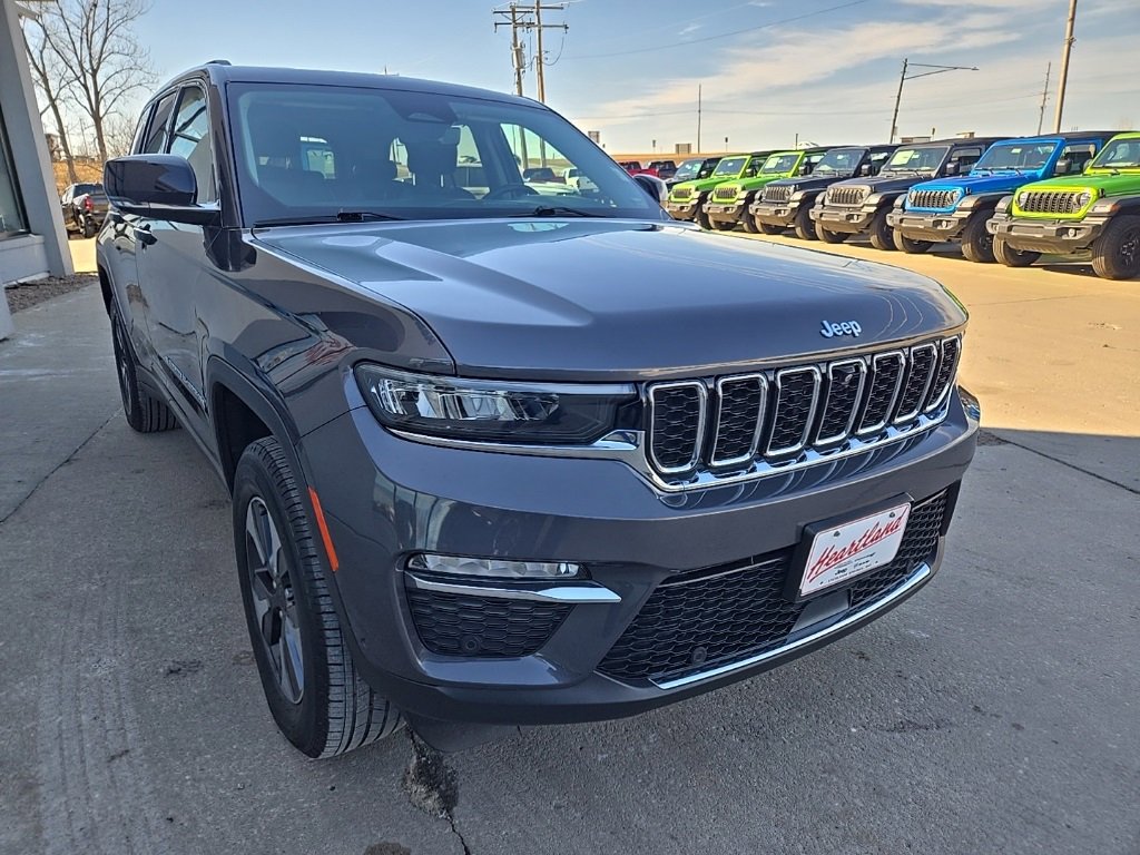 Used 2022 Jeep Grand Cherokee Limited 4xe w/ Luxury Tech Group II image 14