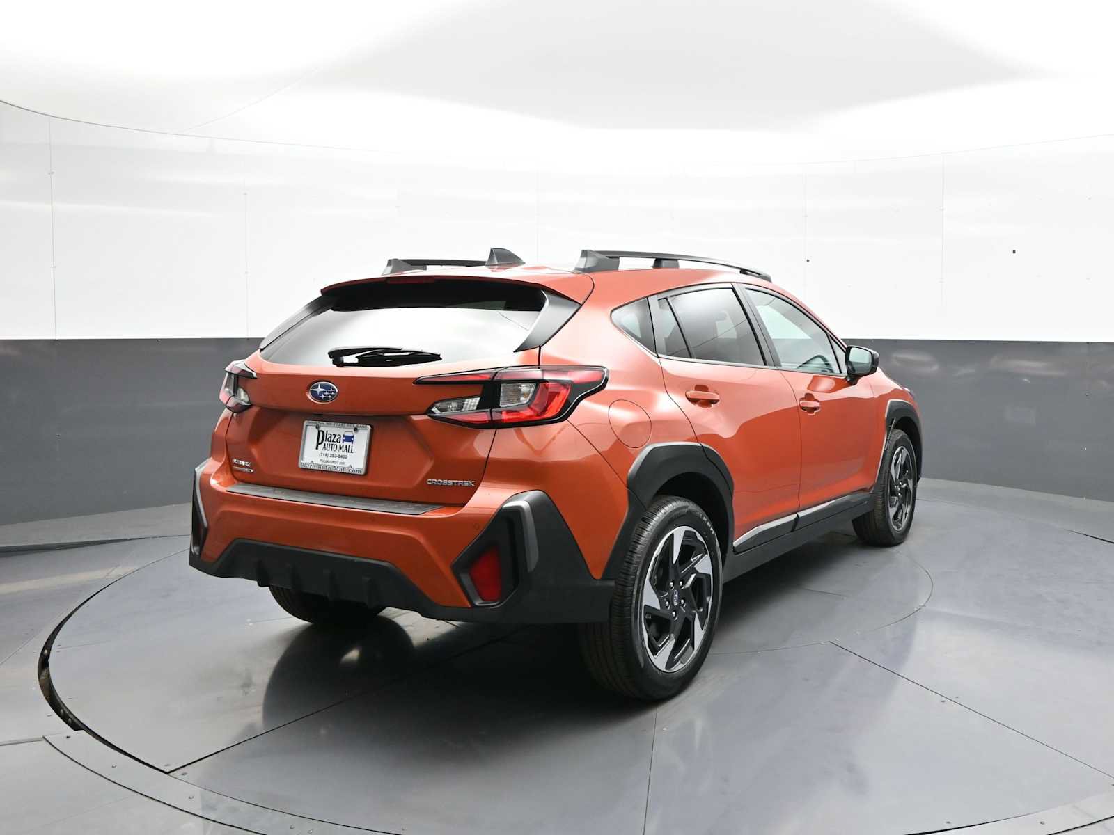 Used 2024 Subaru Crosstrek 2.5i Limited AWD/4WD image 6