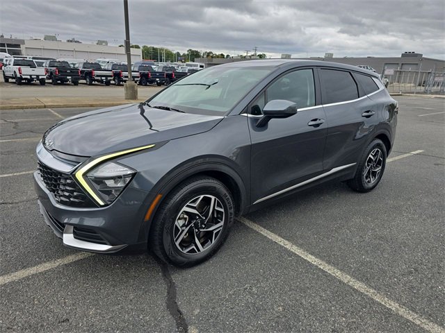 Used 2023 Kia Sportage LX image 1