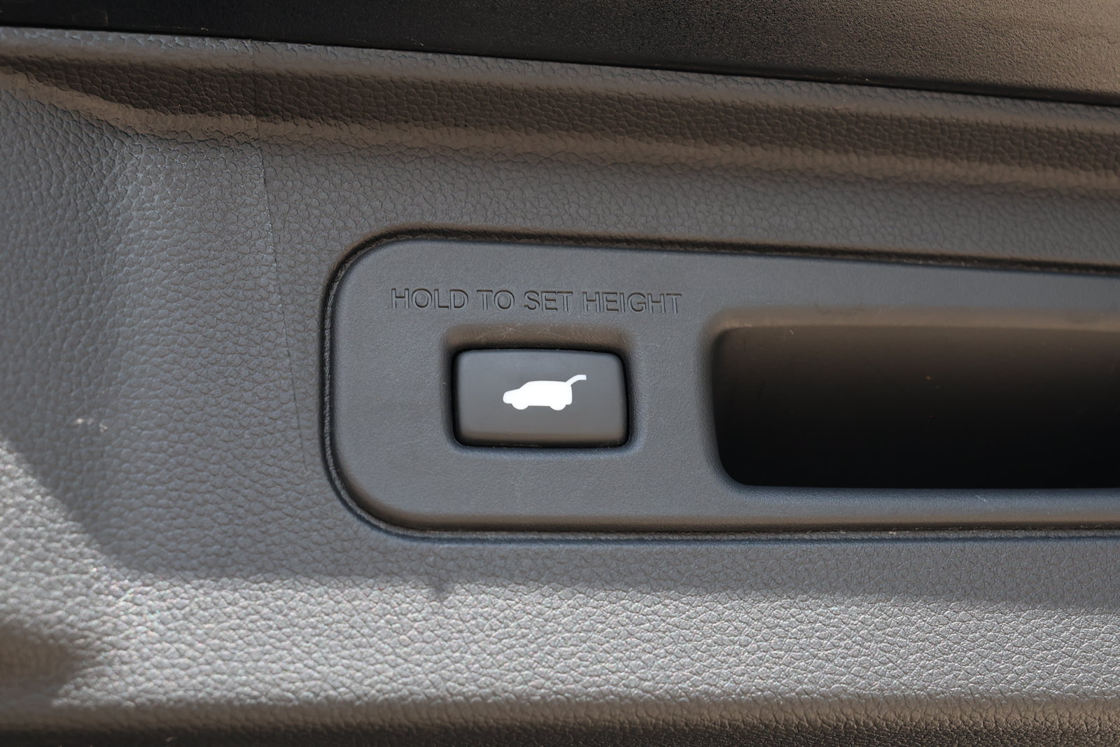 Used 2025 Honda Pilot Black Edition image 37
