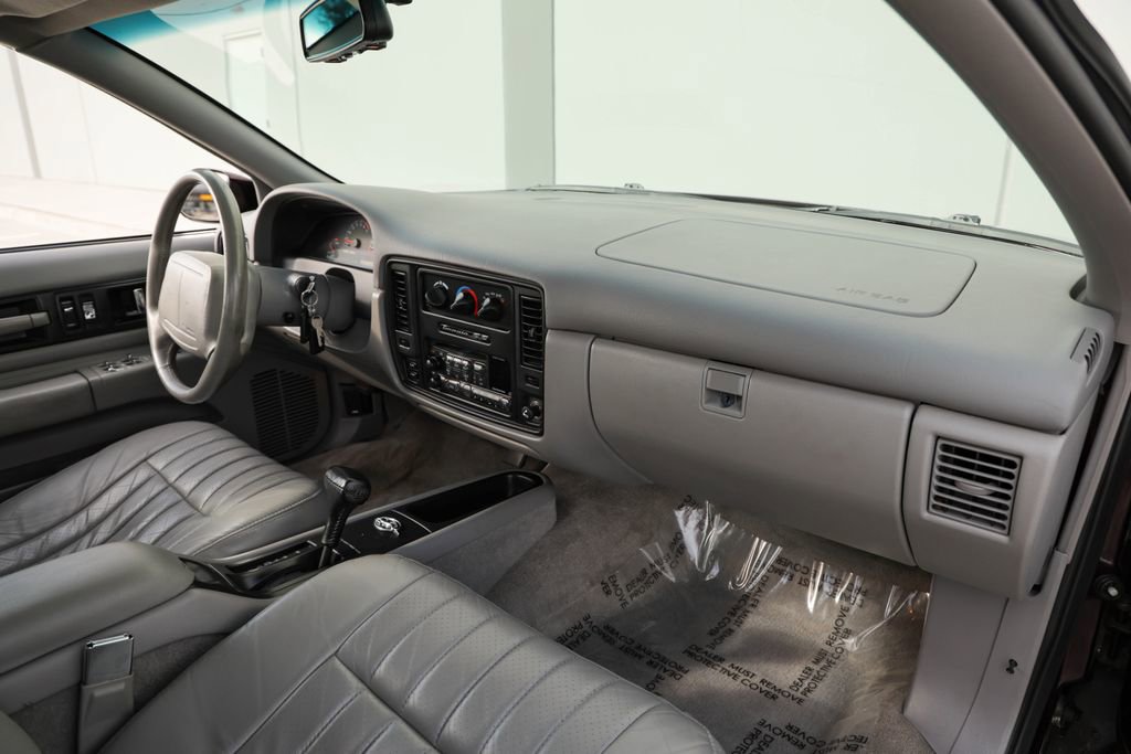 Used 1996 Chevrolet Impala SS RWD image 17