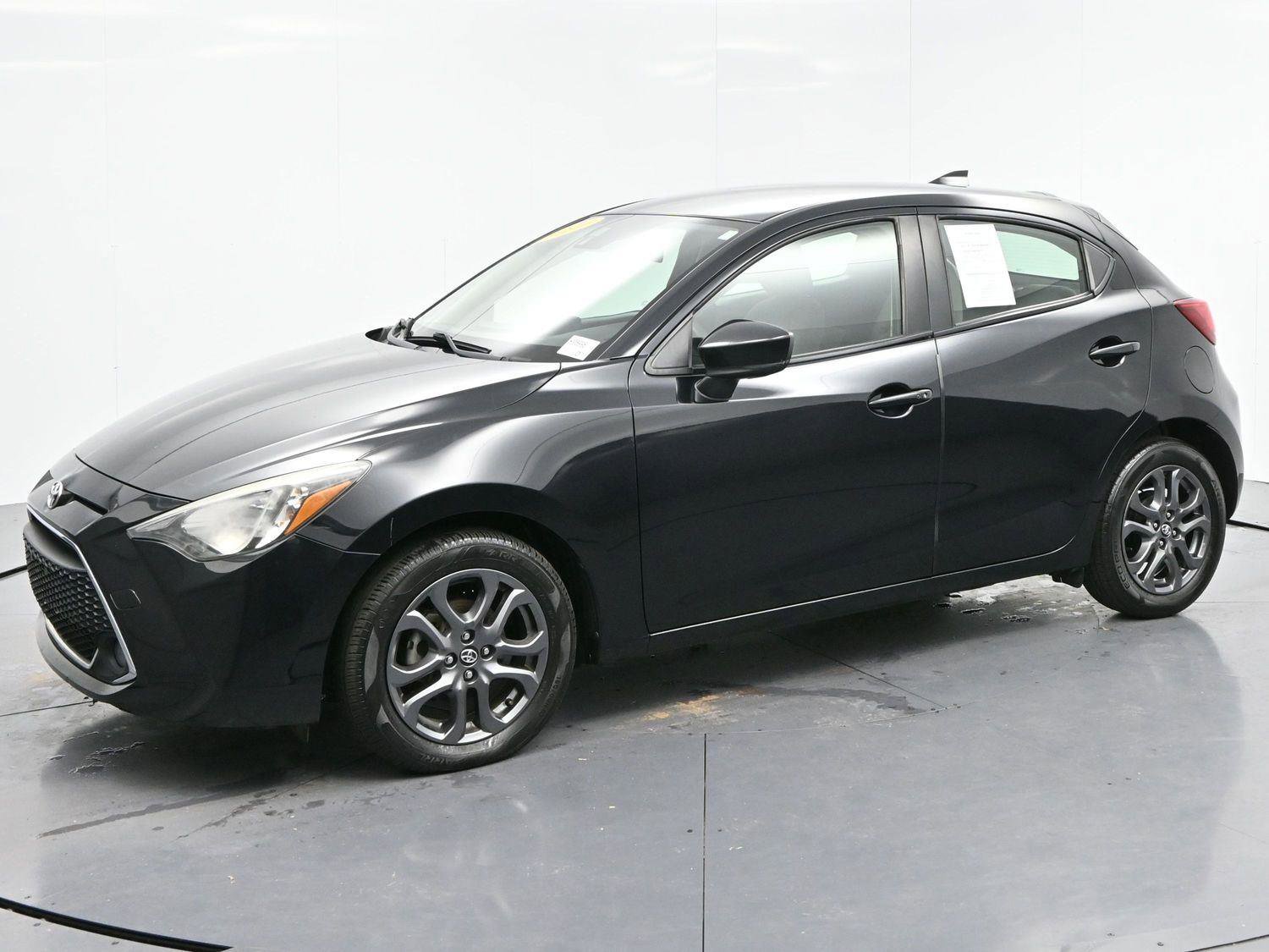 Used 2020 Toyota Yaris LE image 4