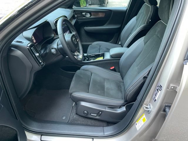 Certified 2023 Volvo XC40 Recharge Ultimate AWD/4WD image 10