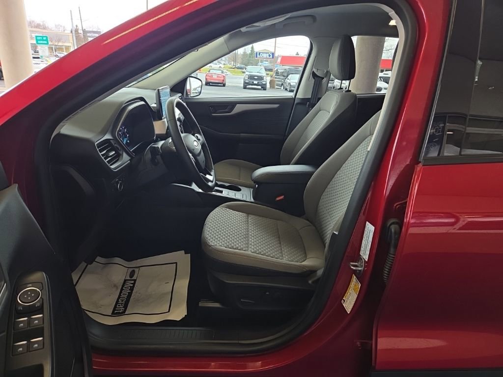 Used 2022 Ford Escape SE w/ Convenience Package image 11