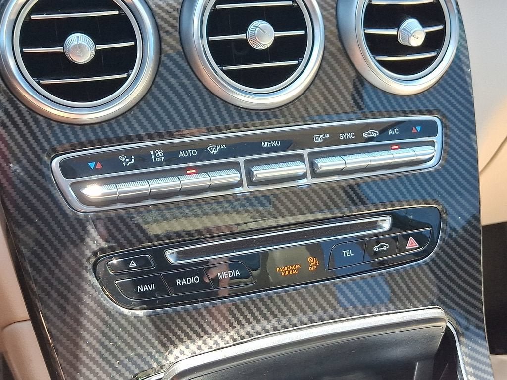 Used 2018 Mercedes-Benz GLC 300 4MATIC image 18