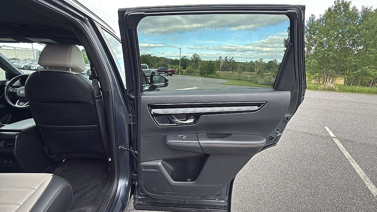 Used 2024 Honda CR-V Sport Touring image 18