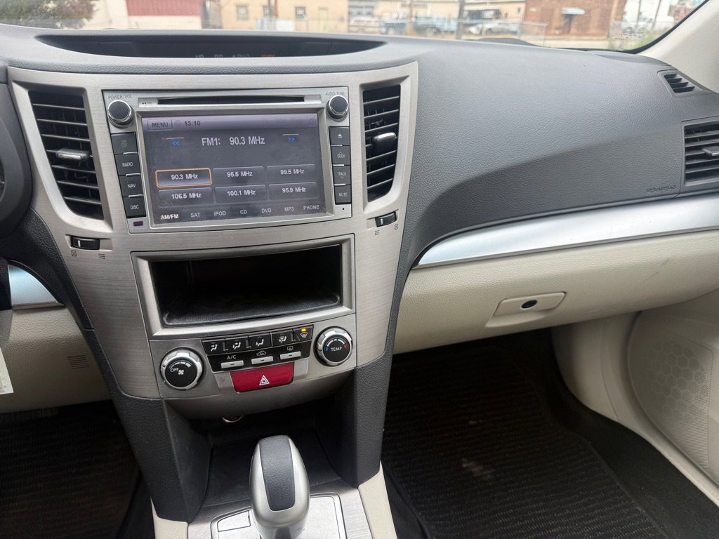 Used 2011 Subaru Outback 2.5i image 12