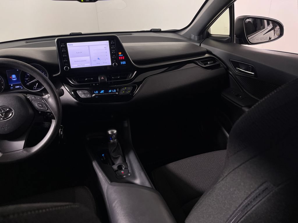 Used 2019 Toyota C-HR LE FWD image 17