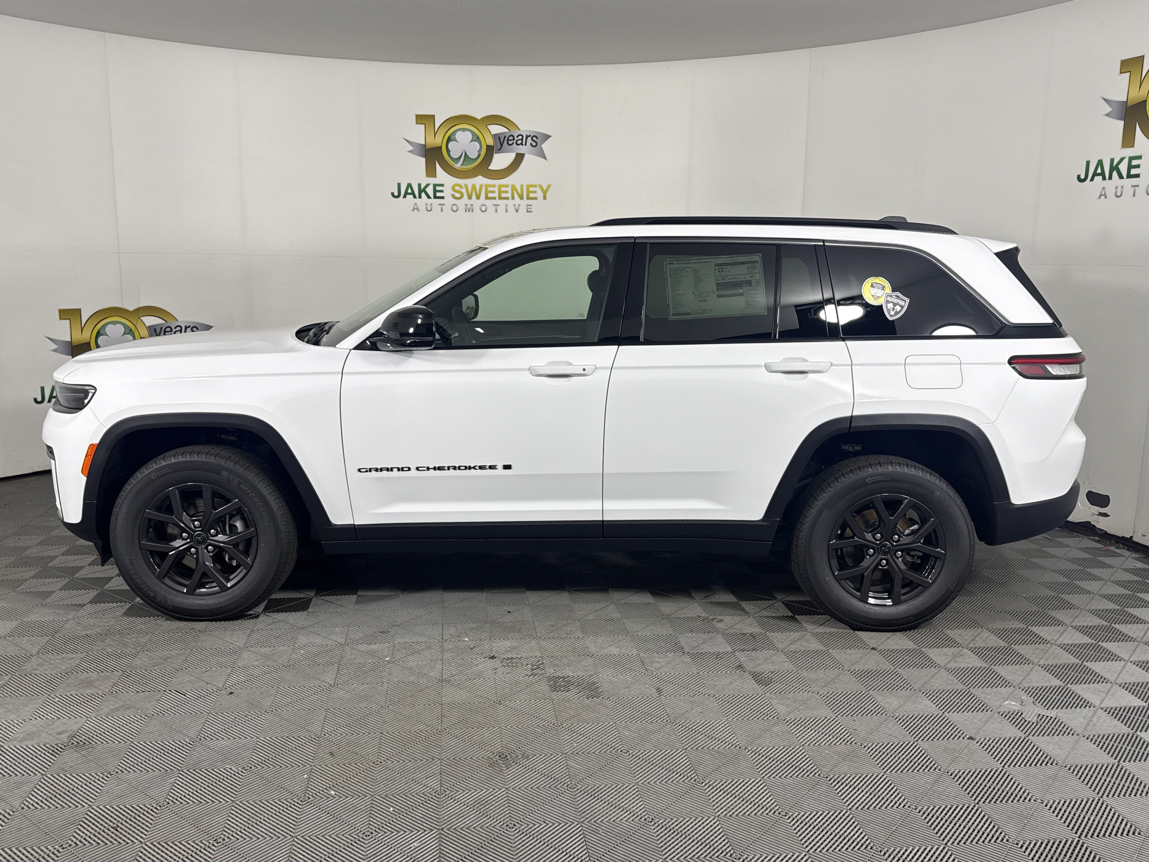 New 2027 Jeep Grand Cherokee 4WD image 5